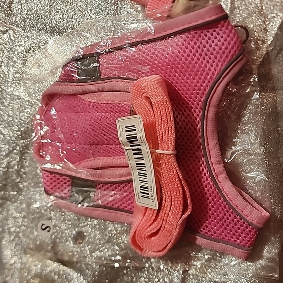 Dog Harness & Leash Set Soft Mesh Adjustable No Pull PINK Small - Picture 2 of 2